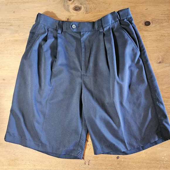 Izod Other - Izod X.F.G. Pleated Golf Shorts Navy Size 32